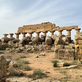 Bereits 2800 Jahre alt, fielen dem Erdbeben im 14 JH zum Opfer