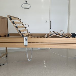 Elektrobett Dali low mit hochwertiger Matratze