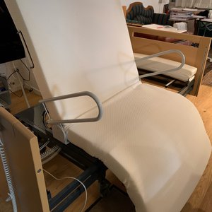 Pflegebett - Sitz- und Aufstehbett