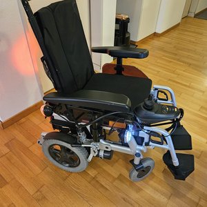 Elektro-Rollstuhl